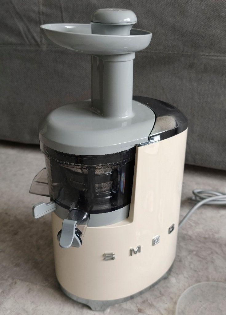 Smeg slowjuicer SJF01 (Crème) – Nieuw, zonder doos., Ophalen, Nieuw, Elektrisch, Slowjuicer