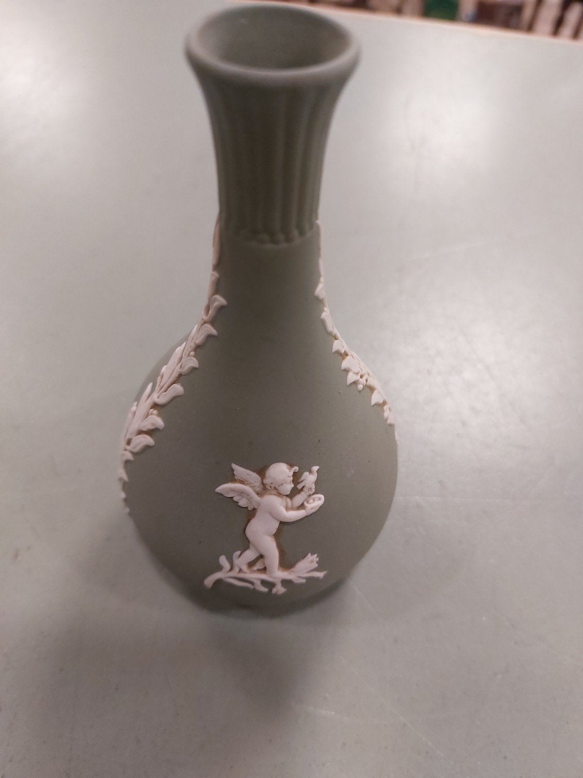 Wedgwood Jasperware Vaasje - Groen met Engeltjes, Ophalen of Verzenden