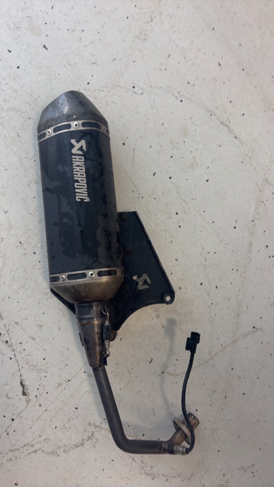 Akrapovic uitlaat, Ophalen, Gebruikt