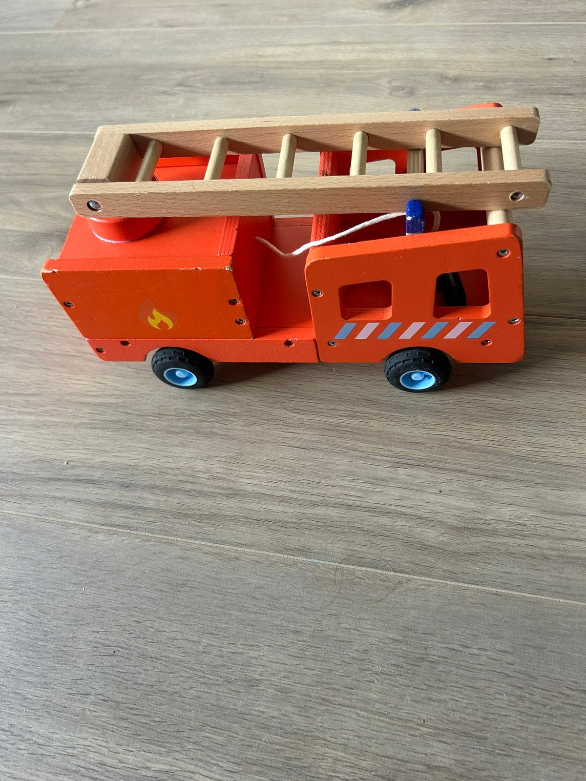 Houten brandweerauto HEMA, Ophalen of Verzenden, Zo goed als nieuw, Auto