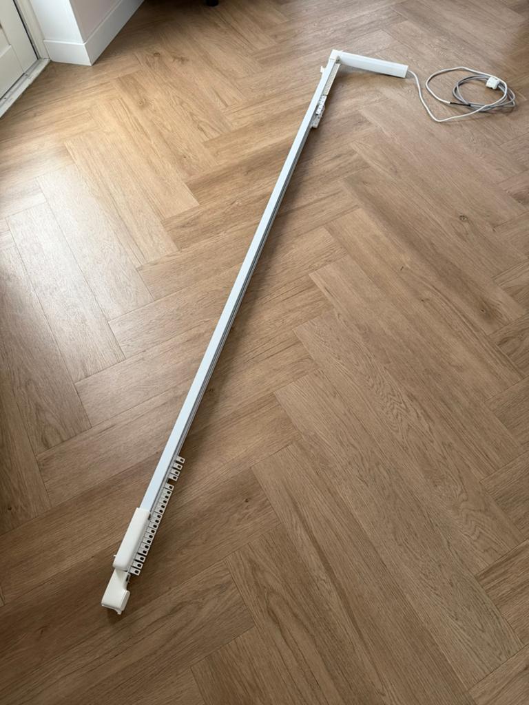 Elektrische gordijnrail, Huis en Inrichting, Ophalen, Zo goed als nieuw, 200 cm of meer, 200 cm of meer