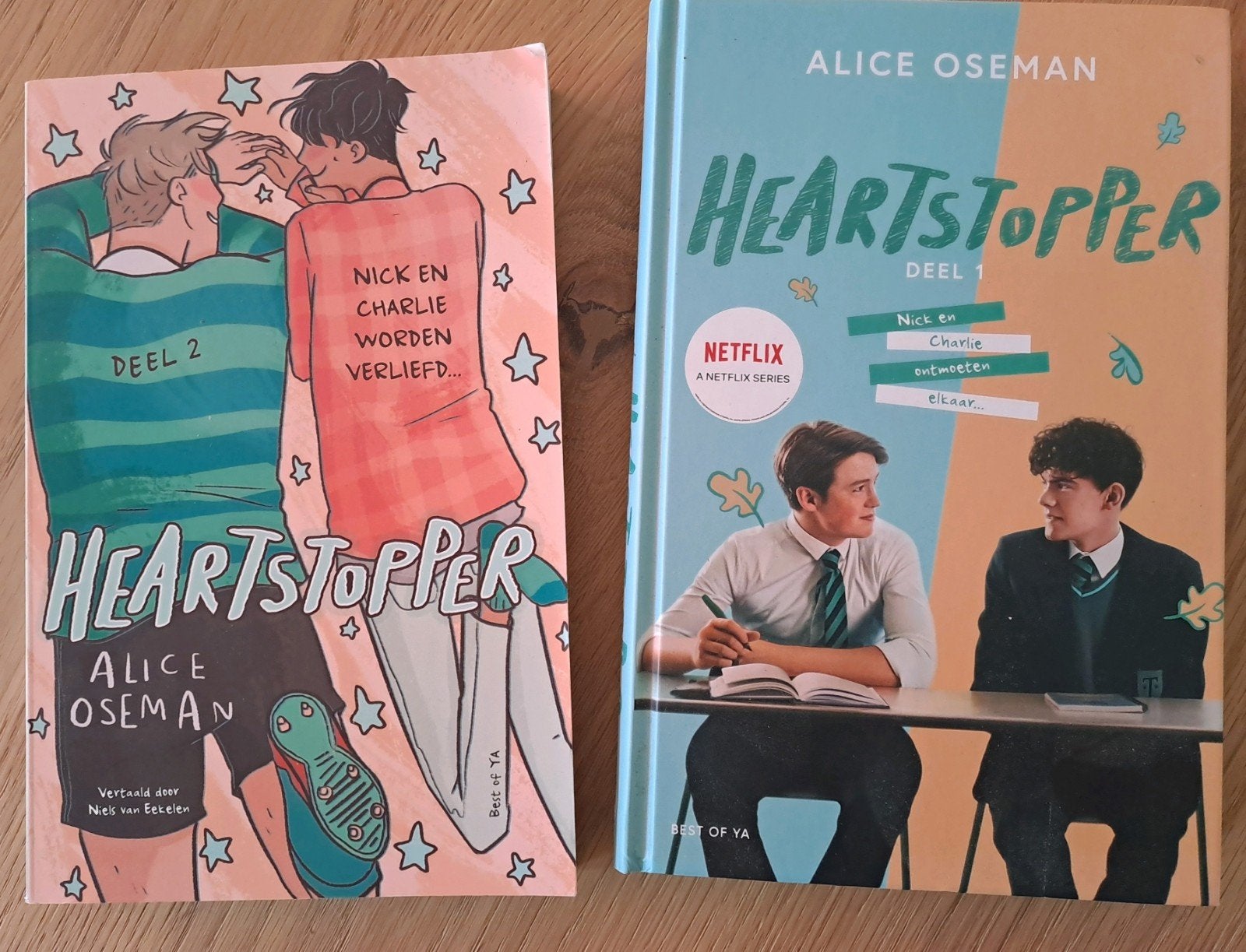 Heartstopper Deel 1 & 2 - Alice Oseman, Ophalen of Verzenden, Zo goed als nieuw, Alice Oseman, Europa overig