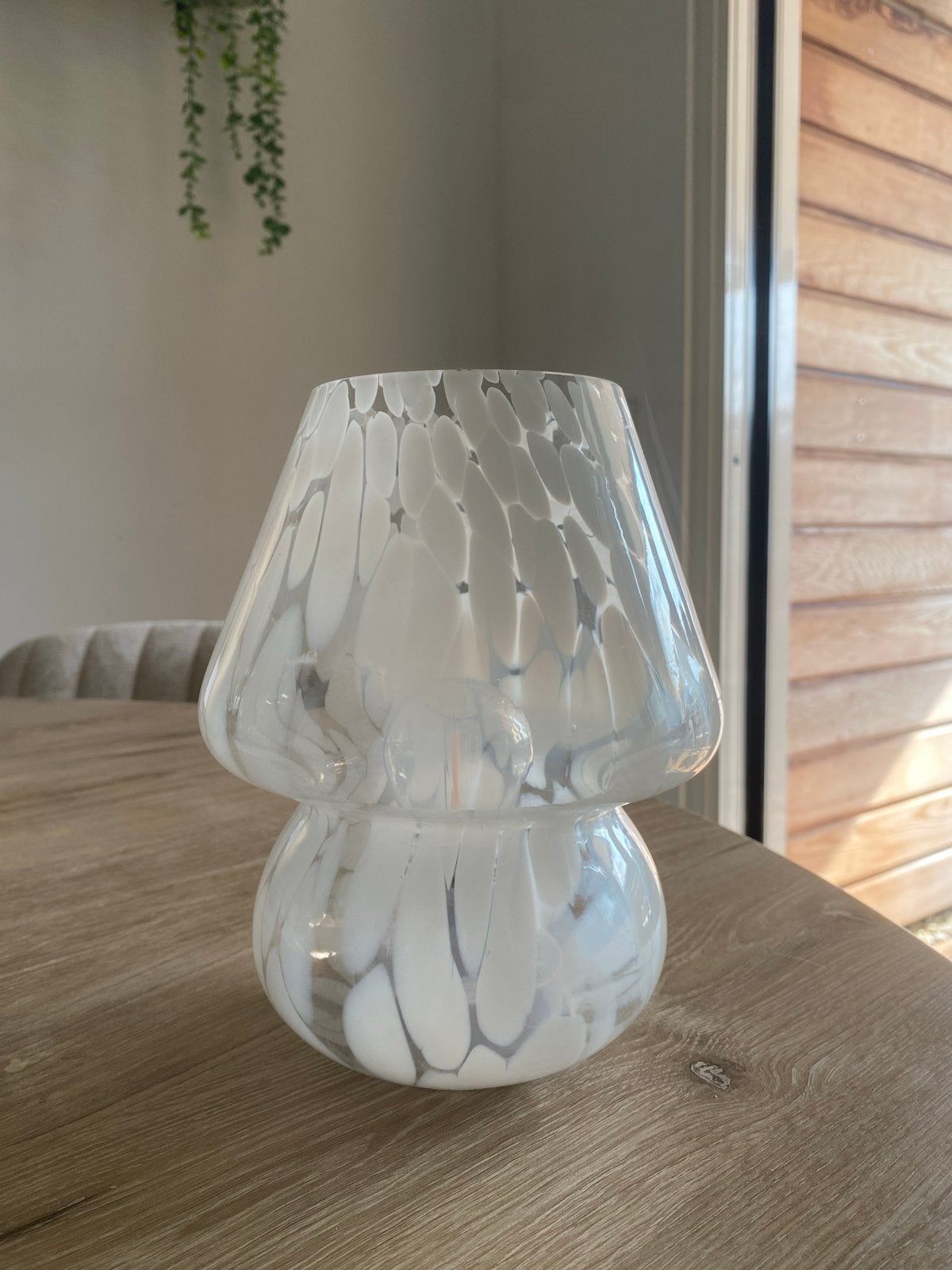 Witte paddenstoel lamp op batterijen, Ophalen of Verzenden, Zo goed als nieuw, Modern, Wit