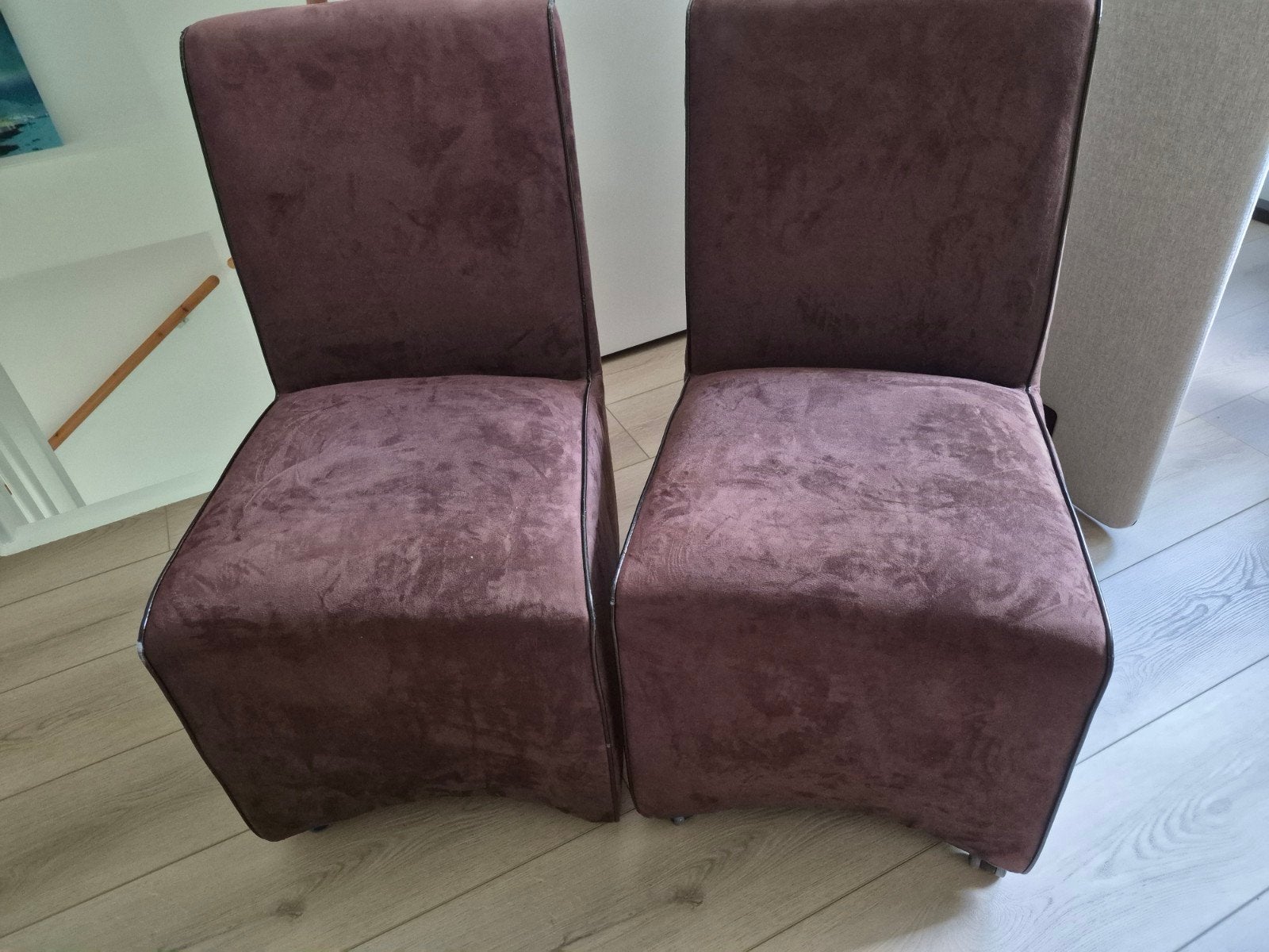 Twee comfortabele eetkamerstoelen - Bruin stof, Ophalen, Gebruikt, Stof, Modern