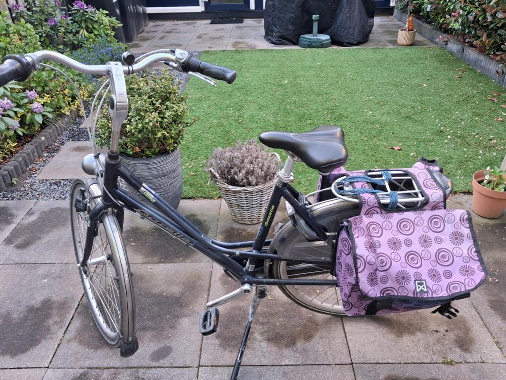 Gazelle Damesfiets met 7 versnellingen en fietstassen, Fietsen en Brommers, Fietsen | Dames | Damesfietsen, Ophalen, Versnellingen