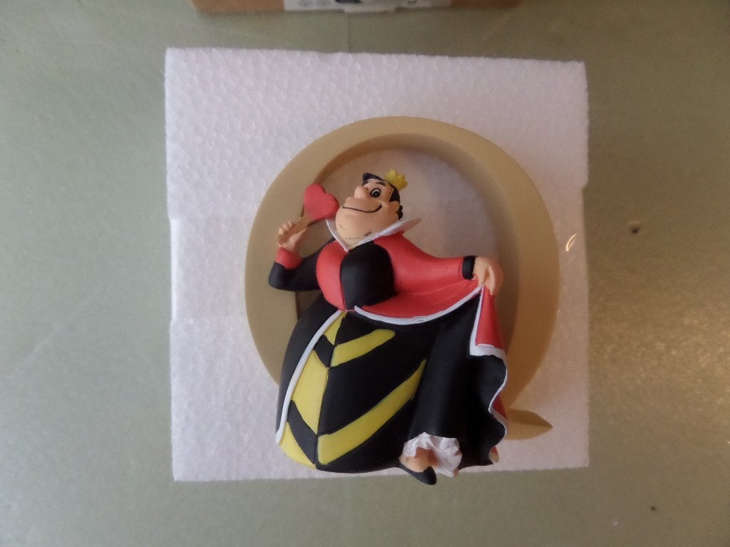 Disney Ornament Letter Q met Queen of Hearts, Ophalen of Verzenden, Overige figuren, Nieuw, Beeldje of Figuurtje