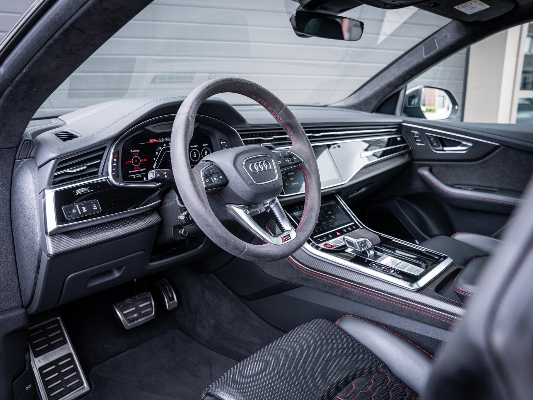 Audi RSQ8 4.0 TFSI quattro - Performance l Carbon Pack l Akr, Auto's, Gebruikt, 600 pk, Parkeerassistent, Zwart