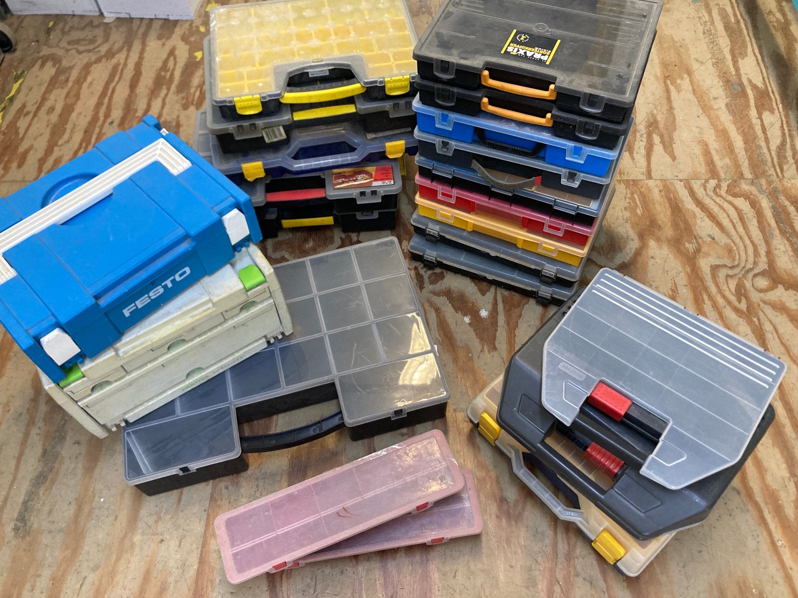 Assortimentskoffers & sorteerdozen (zonder inhoud), Doe-het-zelf en Verbouw, Gereedschapskisten, Ophalen of Verzenden, Gebruikt