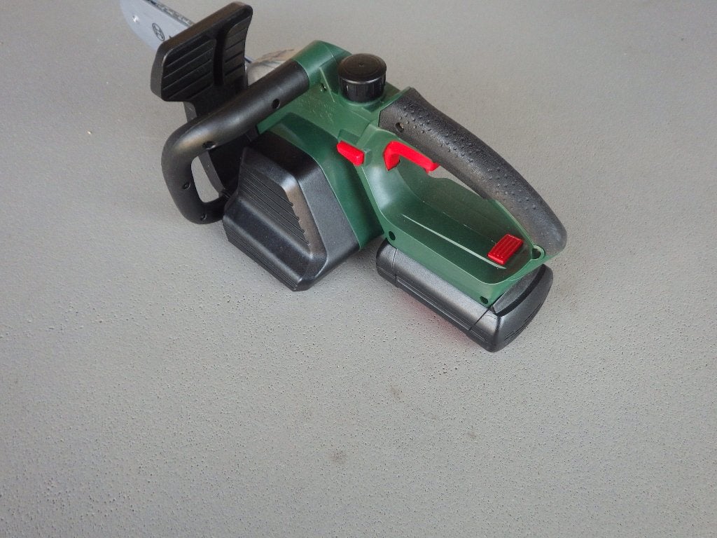 Foto 4 van bosch kinder kettingzaag speelgoed