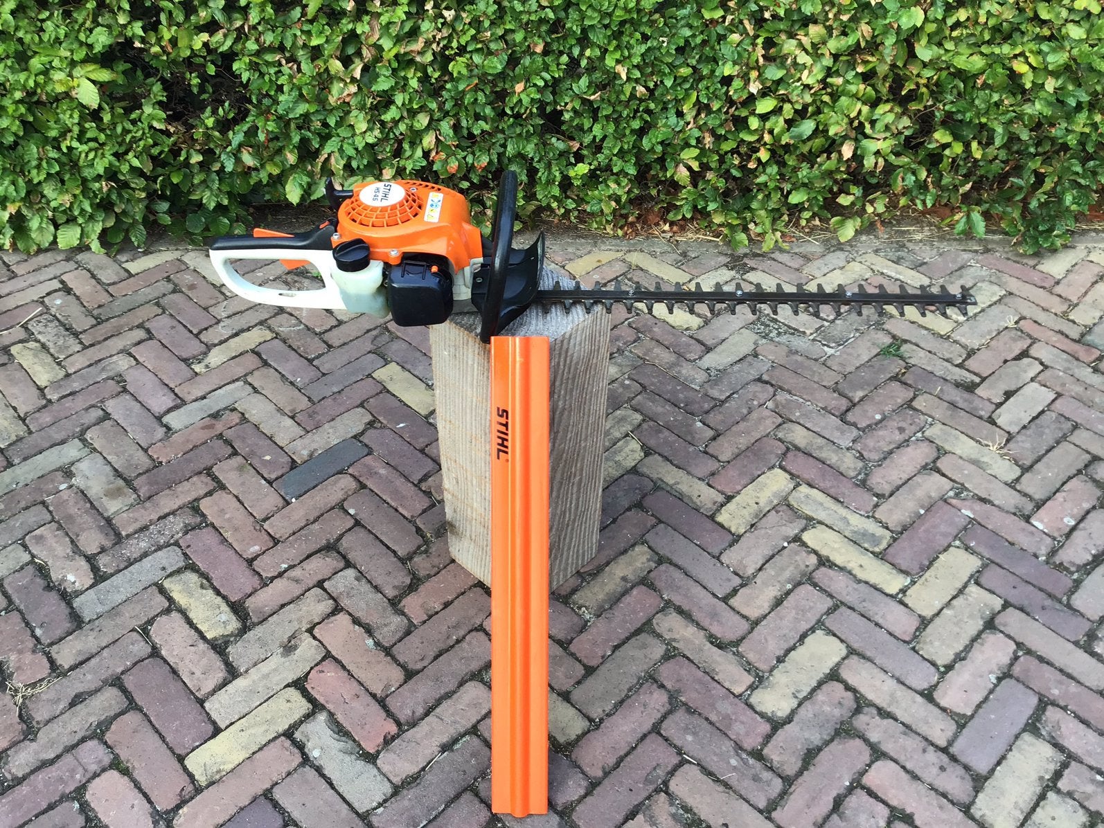 STIHL HS45  heggenschaar   60 cm blad., Ophalen of Verzenden, Gebruikt, Benzine