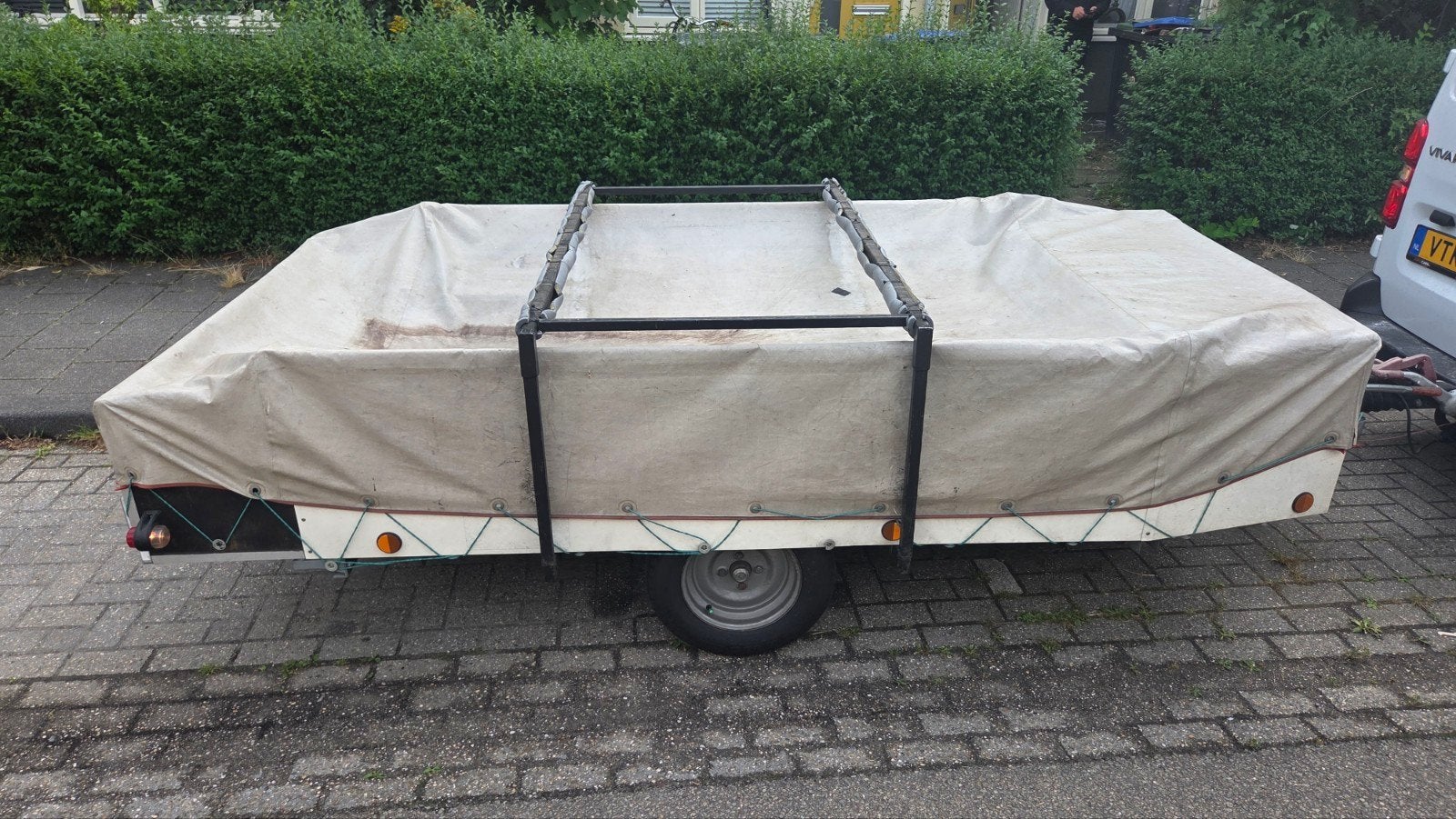 Geremde aanhanger-omgebouwde Gerjak Tago tenttrailer. 750kg, Ophalen, Gebruikt