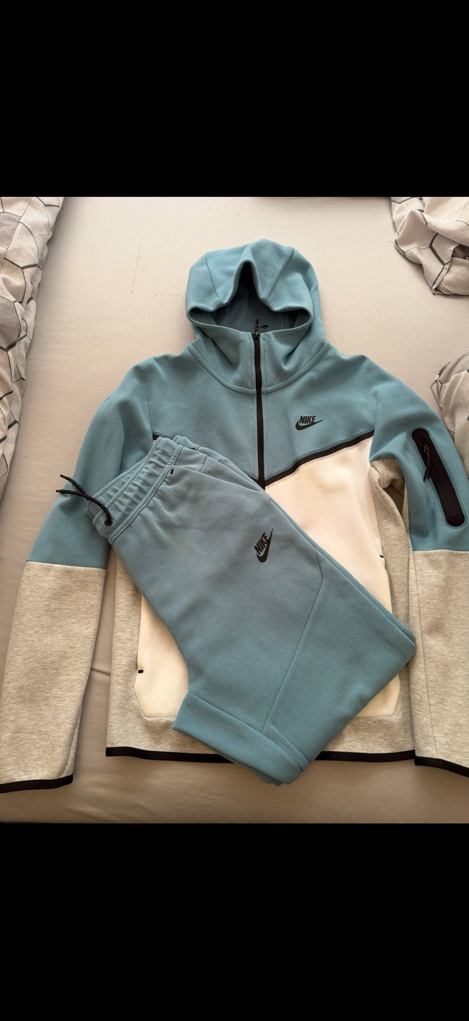 Nike Tech Fleece Trainingspak - Broek M, Vest S, Verzenden, Zo goed als nieuw