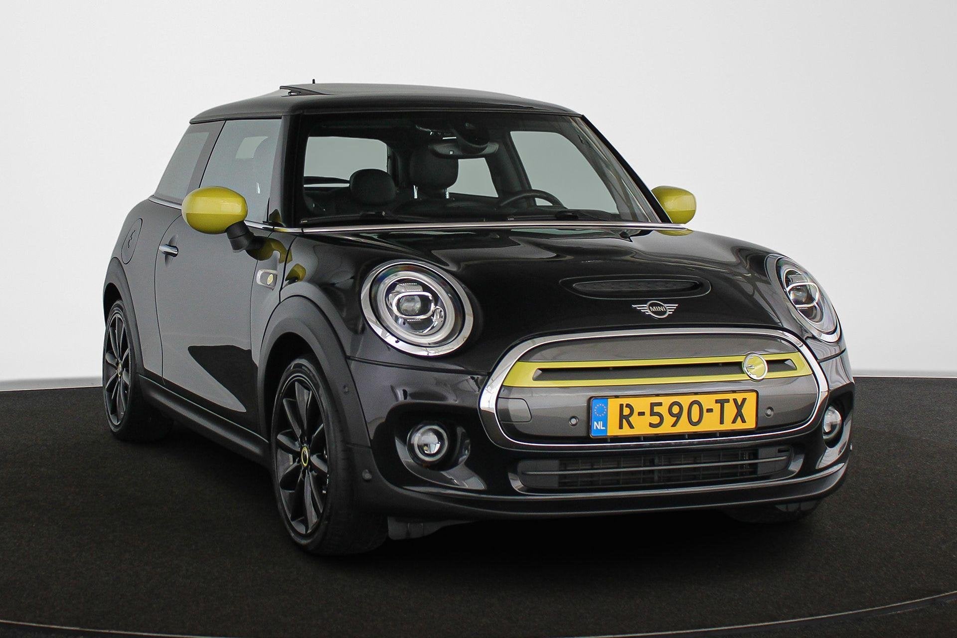 MINI Electric Yours 33 kWh Pano Stoelverwarming Keyless Head, 33 kWh, Automatische klimaatregeling, Mini Electric, 184 pk