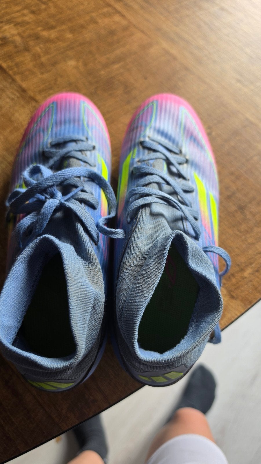 2dehands voetbal schoenen, Sport en Fitness, Loopsport en Atletiek, Gebruikt, Overige typen, Overige sporten, Ophalen