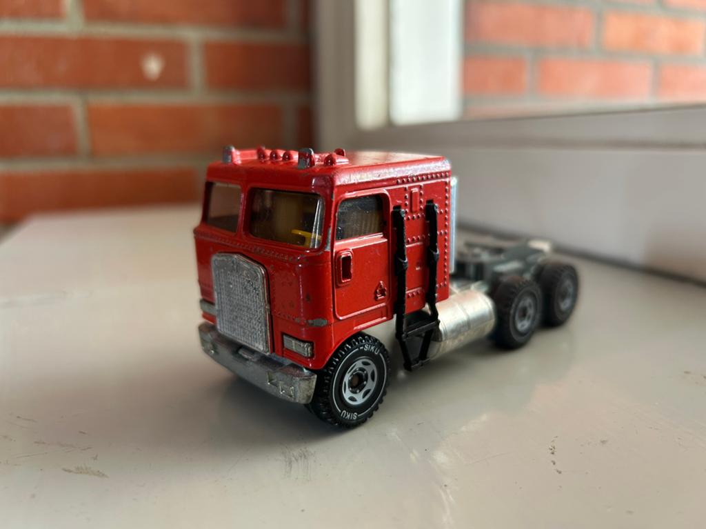 1986 Kenworth K100E Semi Tractor, Ophalen of Verzenden, Gebruikt, Bus of Vrachtwagen, Conrad