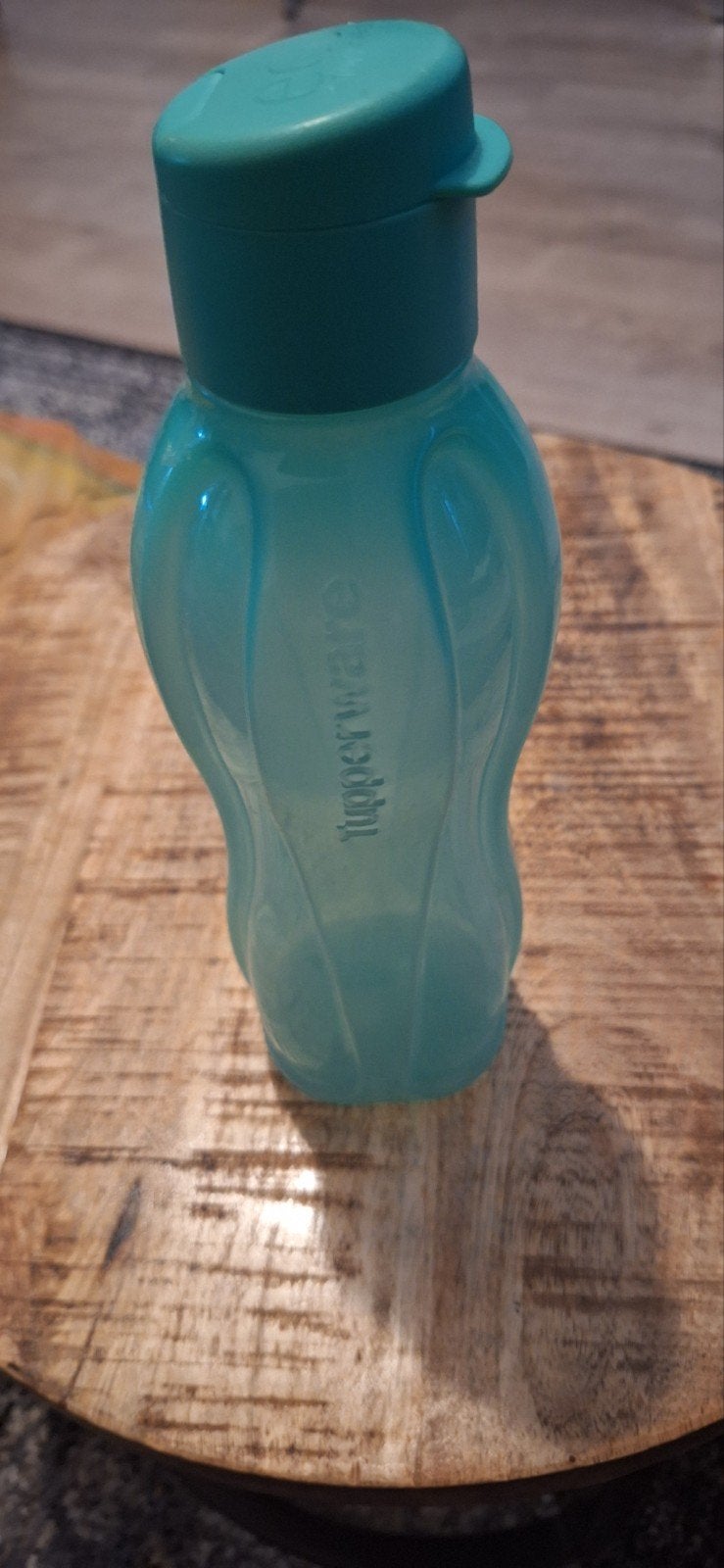 Tupperware EcoFles grote Drinkfles - Aqua groen, Huis en Inrichting, Keuken | Tupperware, Ophalen of Verzenden, Gebruikt, Groen
