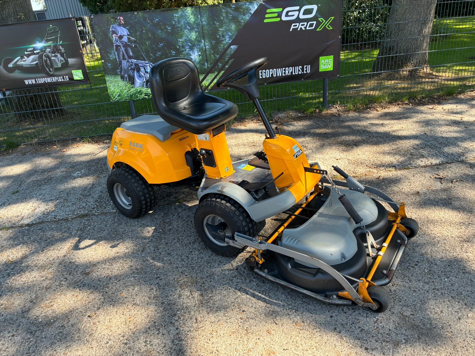 Stiga park compact silent zitmaaier honda benzine, Ophalen, Zo goed als nieuw, Mulchfunctie, 90 tot 120 cm