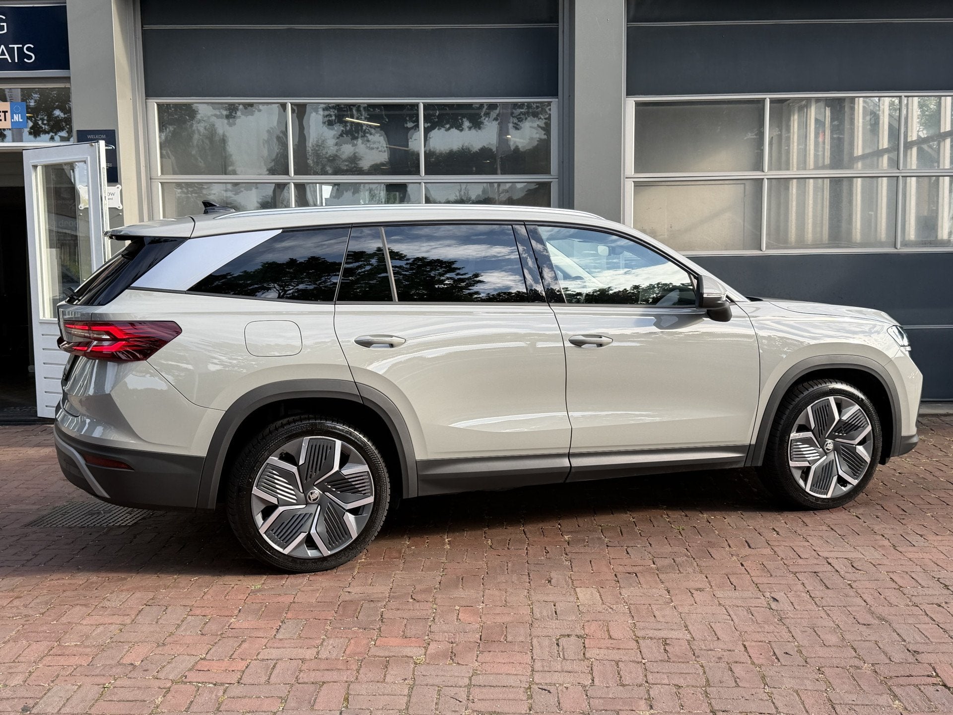 Skoda Kodiaq 1.5 TSI PHEV Business Edition | Leer Suite | HU, Auto's, Dealer onderhouden, 4 cilinders, SUV of Terreinwagen, Te koop