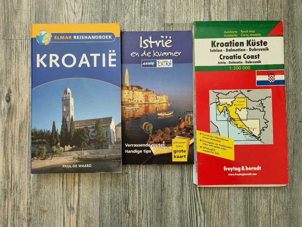 reisgidsen kroatie ,istrie, Overige merken, Europa, Ophalen of Verzenden, Zo goed als nieuw