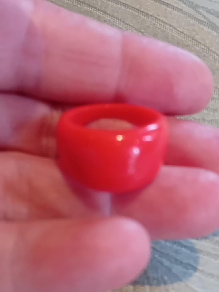 Opvallende oranje ring, Sieraden, Tassen en Uiterlijk, Ringen, Nieuw, Dame of Heer, 17 tot 18, Oranje, Kunststof, Ophalen of Verzenden