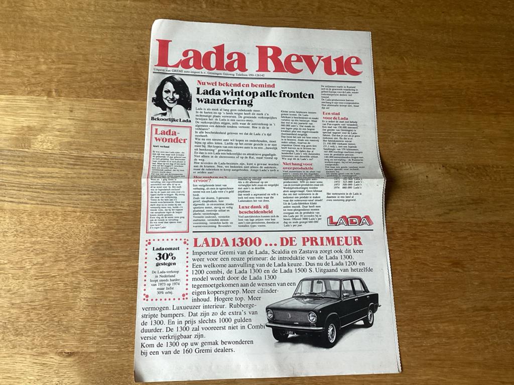 Lada Revue - 1975, Ophalen of Verzenden, Gelezen, Overige merken