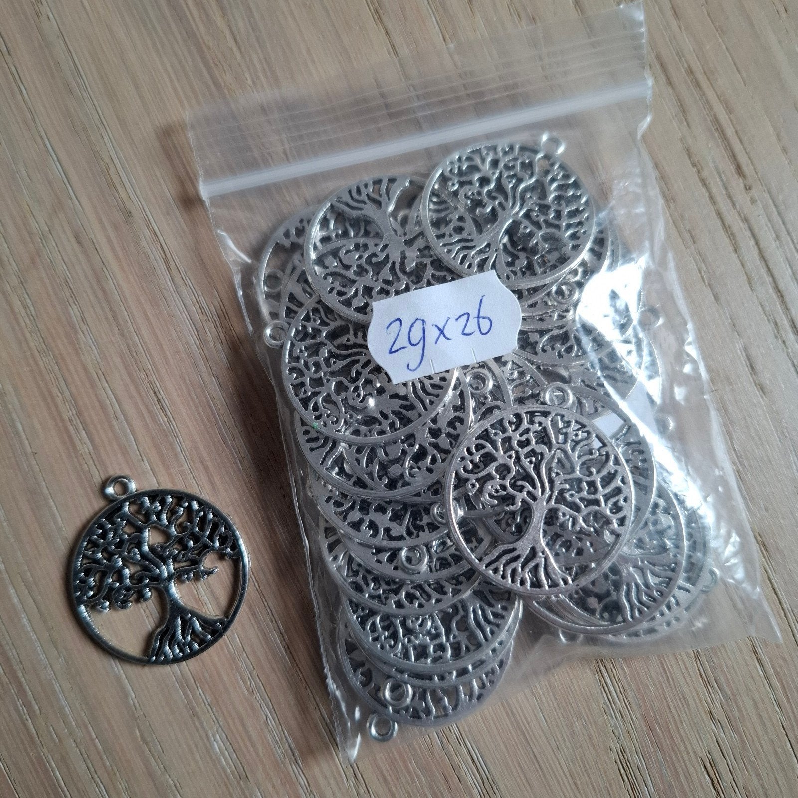 Heel veel sieradenmateriaal, hangers, kralen, ringen enz, Ophalen of Verzenden, Nieuw, Kraal