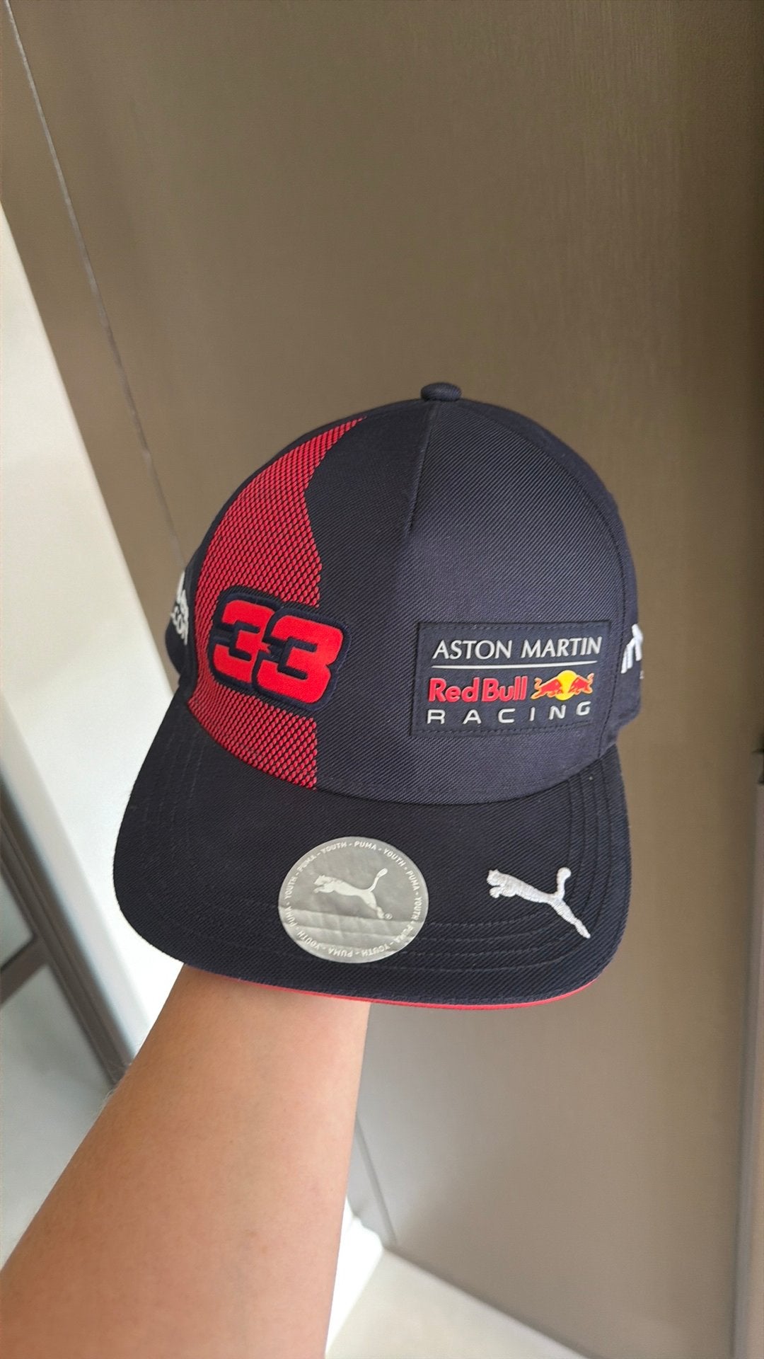 Max verstappen, redbull racing kinder pet, Ophalen, Zo goed als nieuw, Jongetje of Meisje