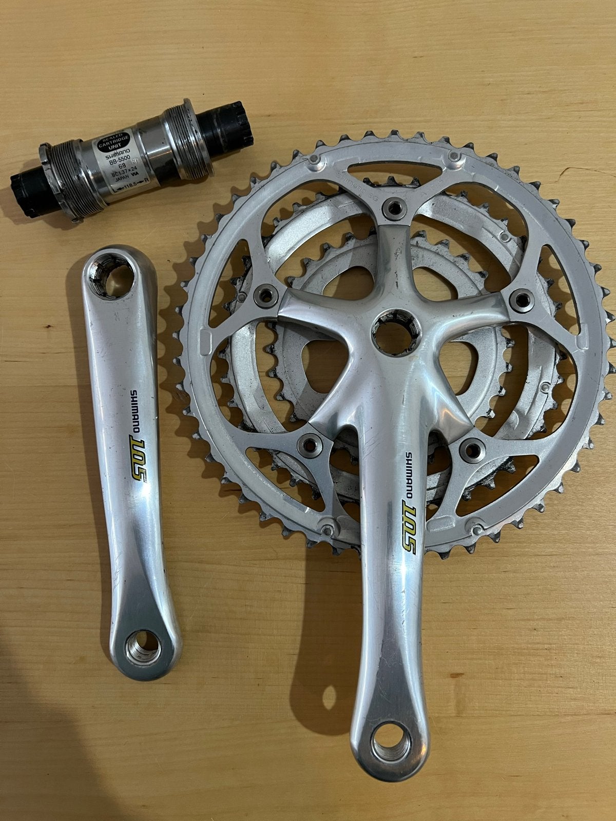 Shimano 105 (5500) triple crankstel 175mm met trapas, Fietsen en Brommers, Crankstel of Pedalen, Gebruikt, Ophalen of Verzenden