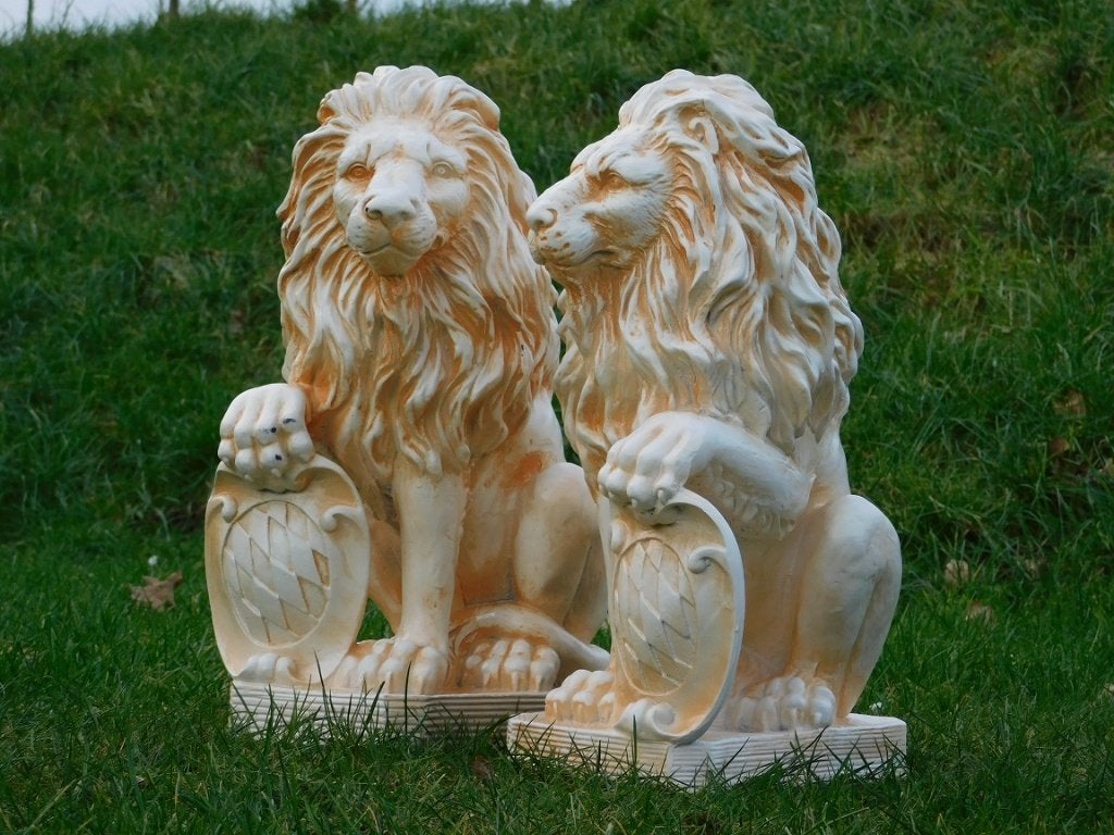 Set Leeuwen met Schild - 52 cm - Polystone, Dierenbeeld, Kunststof, ., Ophalen of Verzenden