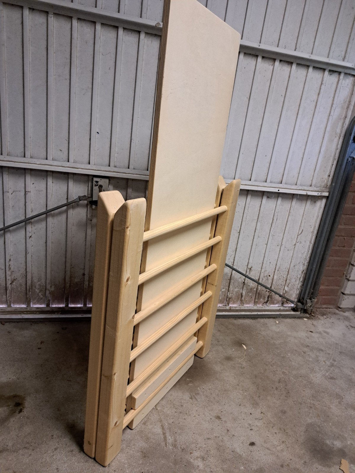 Houten Klimrek met Glijbaan/Klimwand - Zo goed als nieuw, Kinderen en Baby's, Speelgoed | Buiten | Speeltoestellen, Ophalen, Zo goed als nieuw