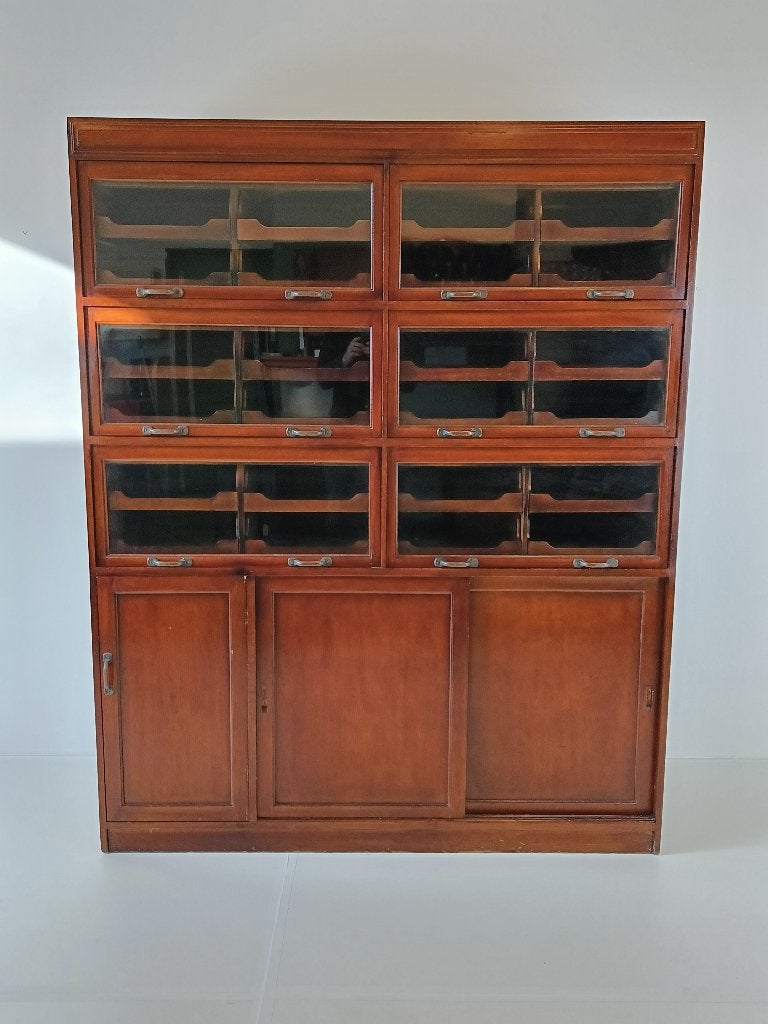 Engelse vitrinekast van mahoniehout, circa 1910, Antiek en Kunst, Antiek | Meubels | Kasten, Ophalen of Verzenden