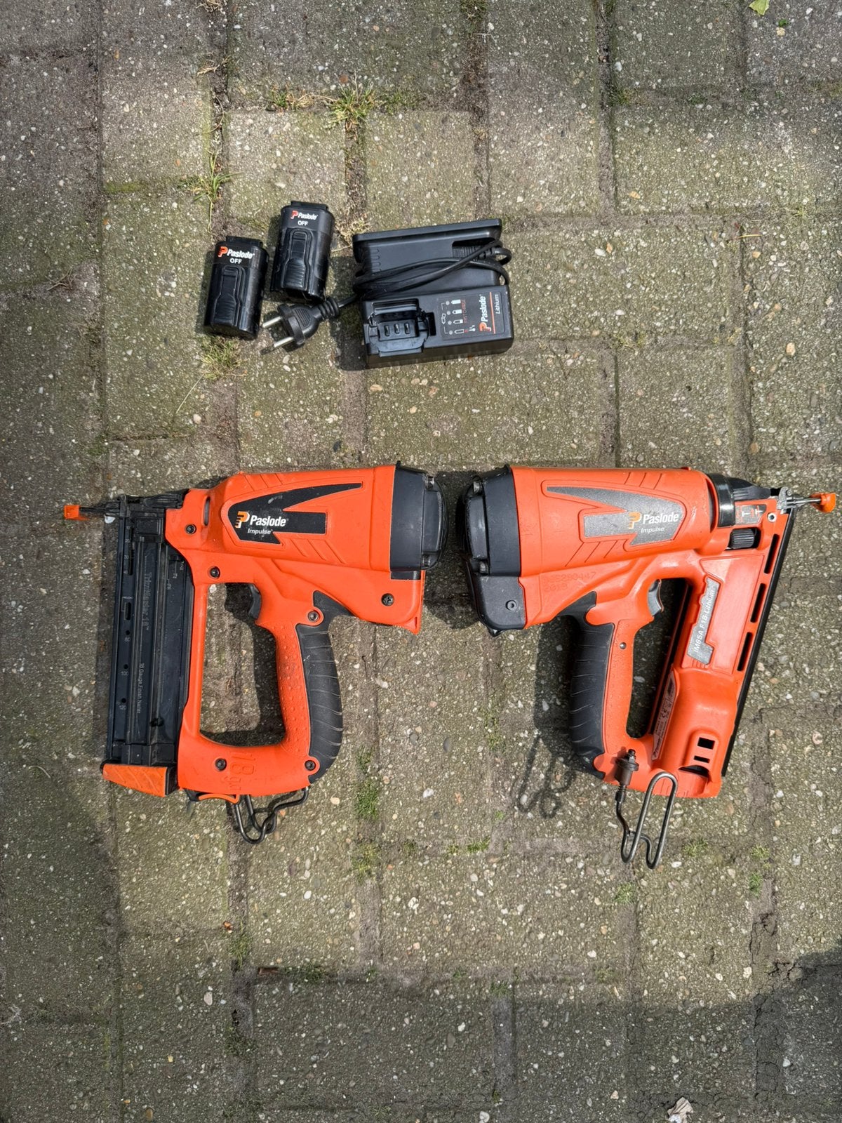 Paslode Impulse tacker/spijkerapparaat, Ophalen, Gebruikt