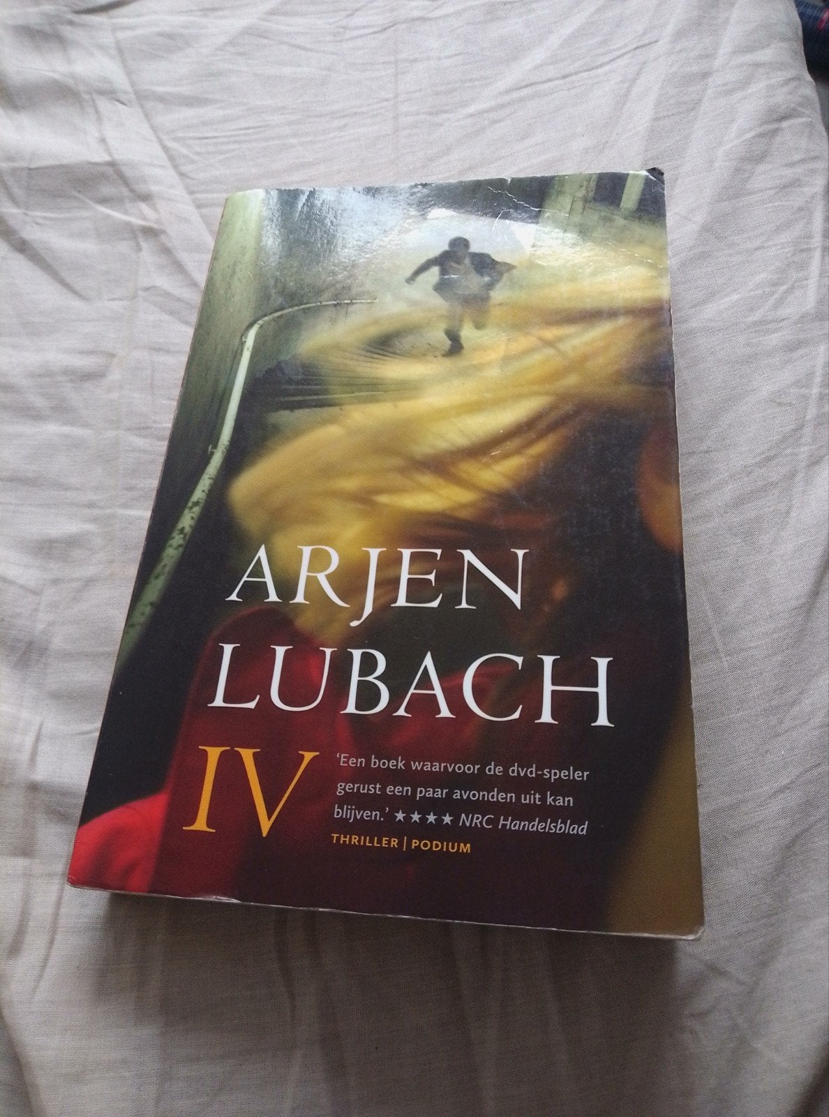 IV - Arjen Lubach (Thriller), Boeken, Thrillers, Gelezen, Nederland, Ophalen of Verzenden