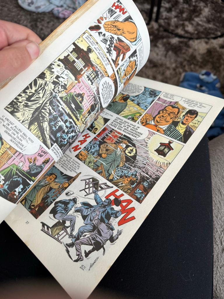 De Familie Kleester: Ontvoering in Tokio (Kuifje), Boeken, Eén stripboek, Ophalen of Verzenden, Gelezen