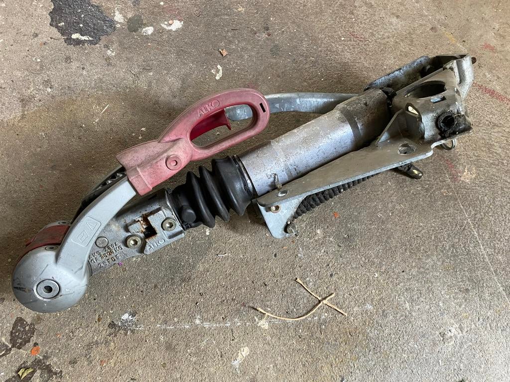 Gebruikte oplooprem al-ko 150v met antislingerkoppeling, Ophalen, Gebruikt
