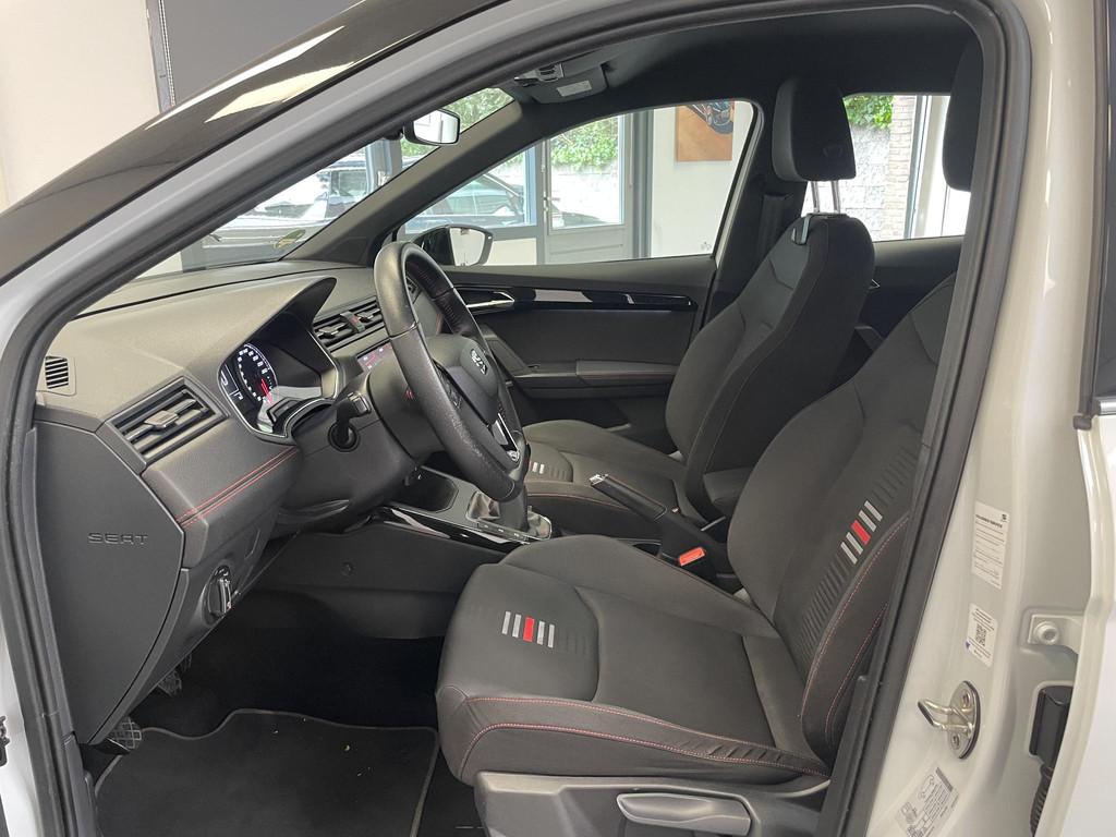 SEAT Arona 1.5 TSI EVO FR Business Intense | TREKHAAK | CARP, Stof, 4 cilinders, 610 kg, Wit