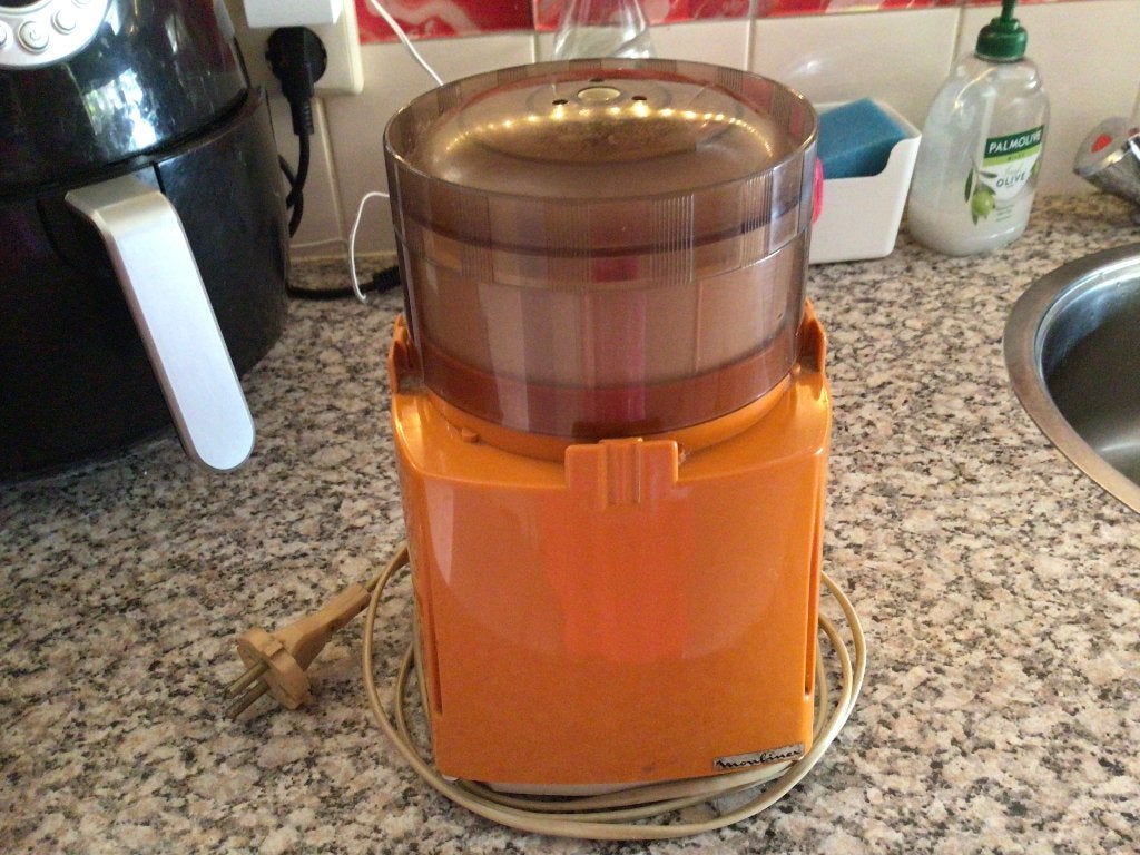 te koop alles snijder, 1 tot 2 liter, Ophalen, Gebruikt, 2 snelheden