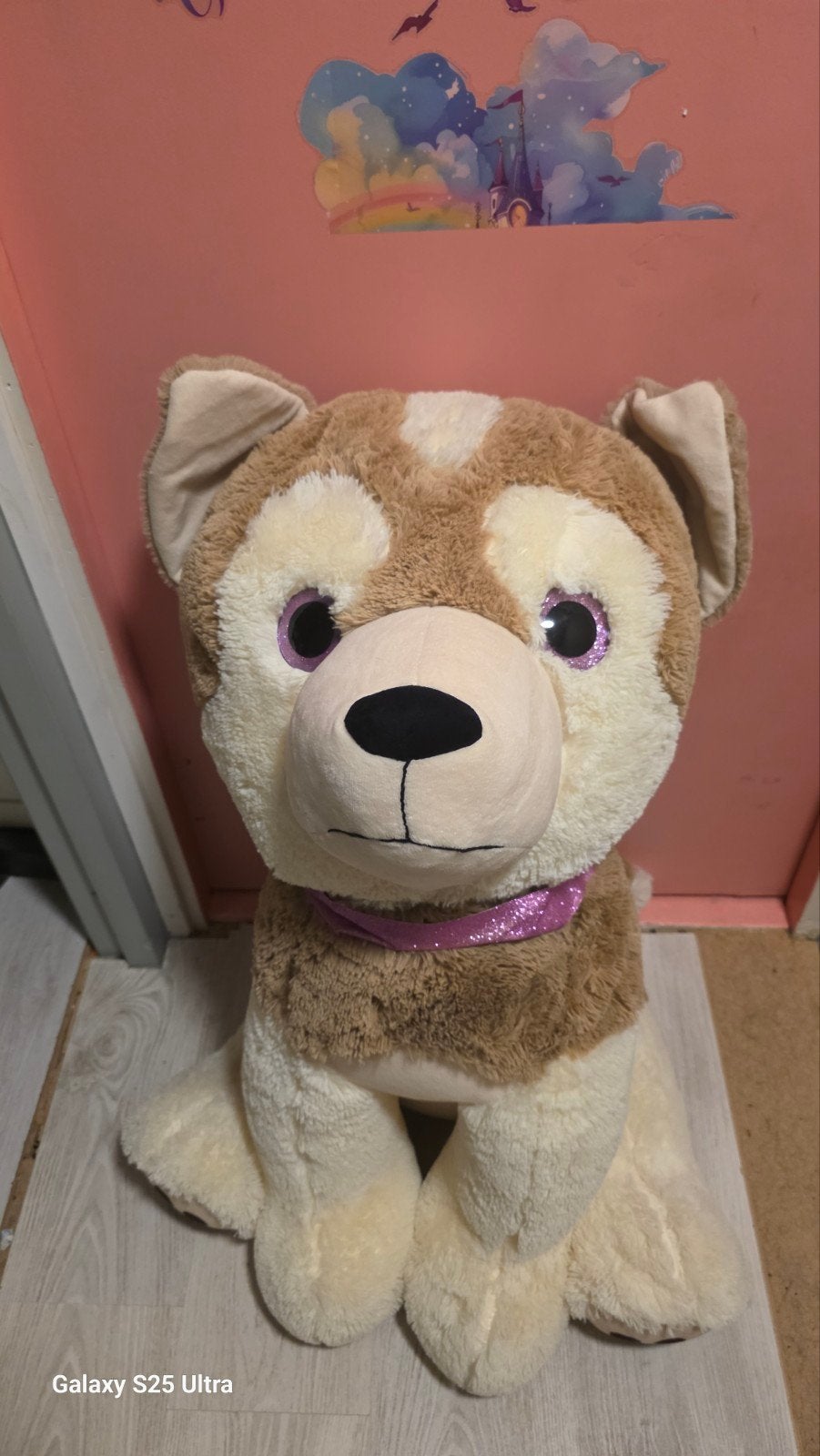 Grote hondenknuffel 60cm met roze halsband, Ophalen, Hond, Zo goed als nieuw, Middelgroot (20 tot 80 cm)