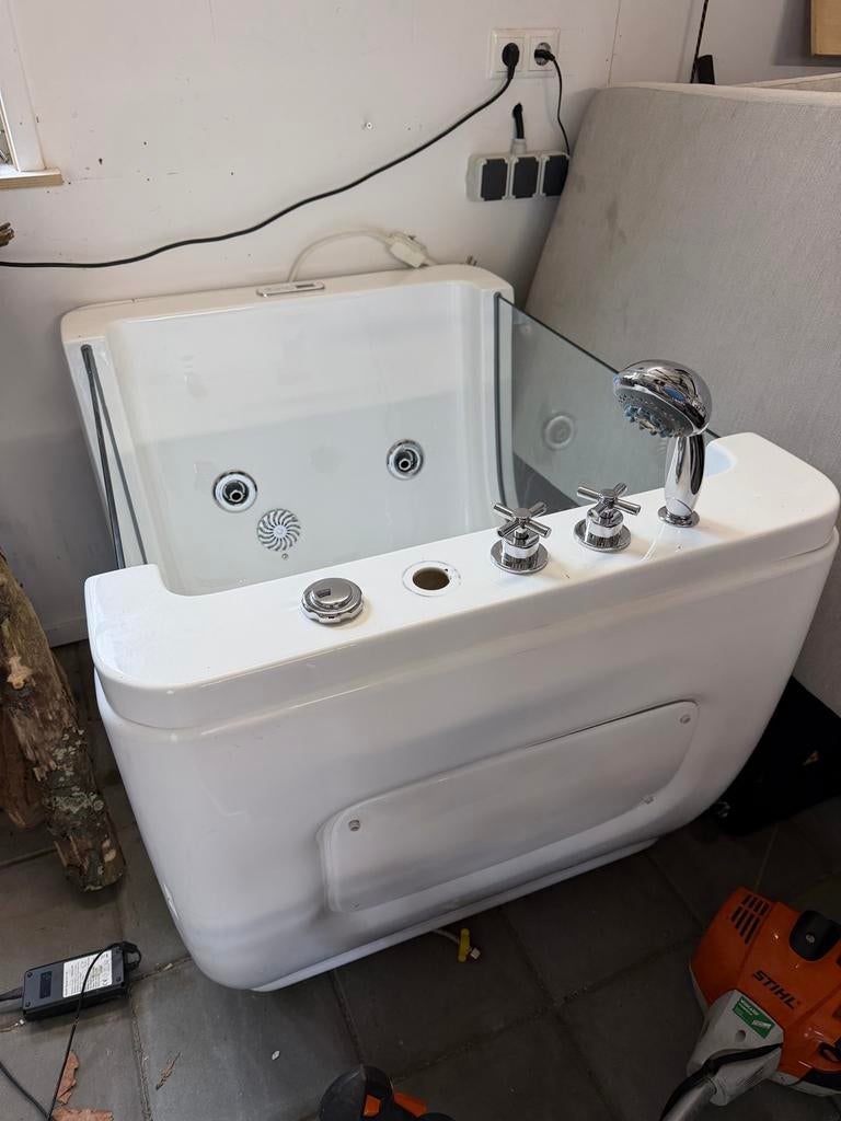 Baby spa jacuzzi, Ophalen, Gebruikt, Vast
