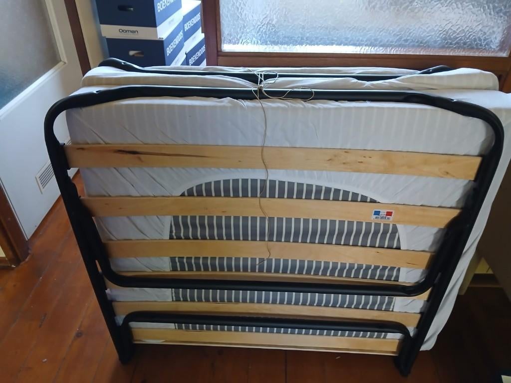 opklapbed bijna nieuw, Huis en Inrichting, Slaapkamer | Bedden, Ophalen, 90 cm, Eenpersoons, Zo goed als nieuw