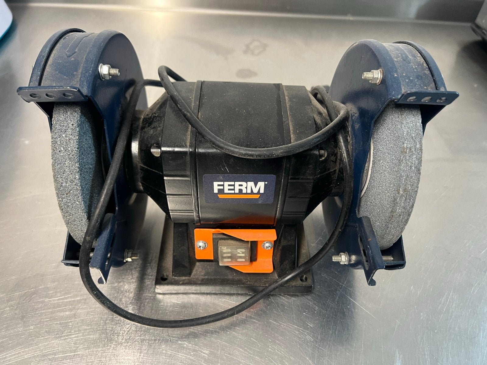 FERM Werkbankslijpmachine - Gebruikt maar functioneel, Ophalen, Gebruikt, Minder dan 700 watt, Werkbankslijpmachine