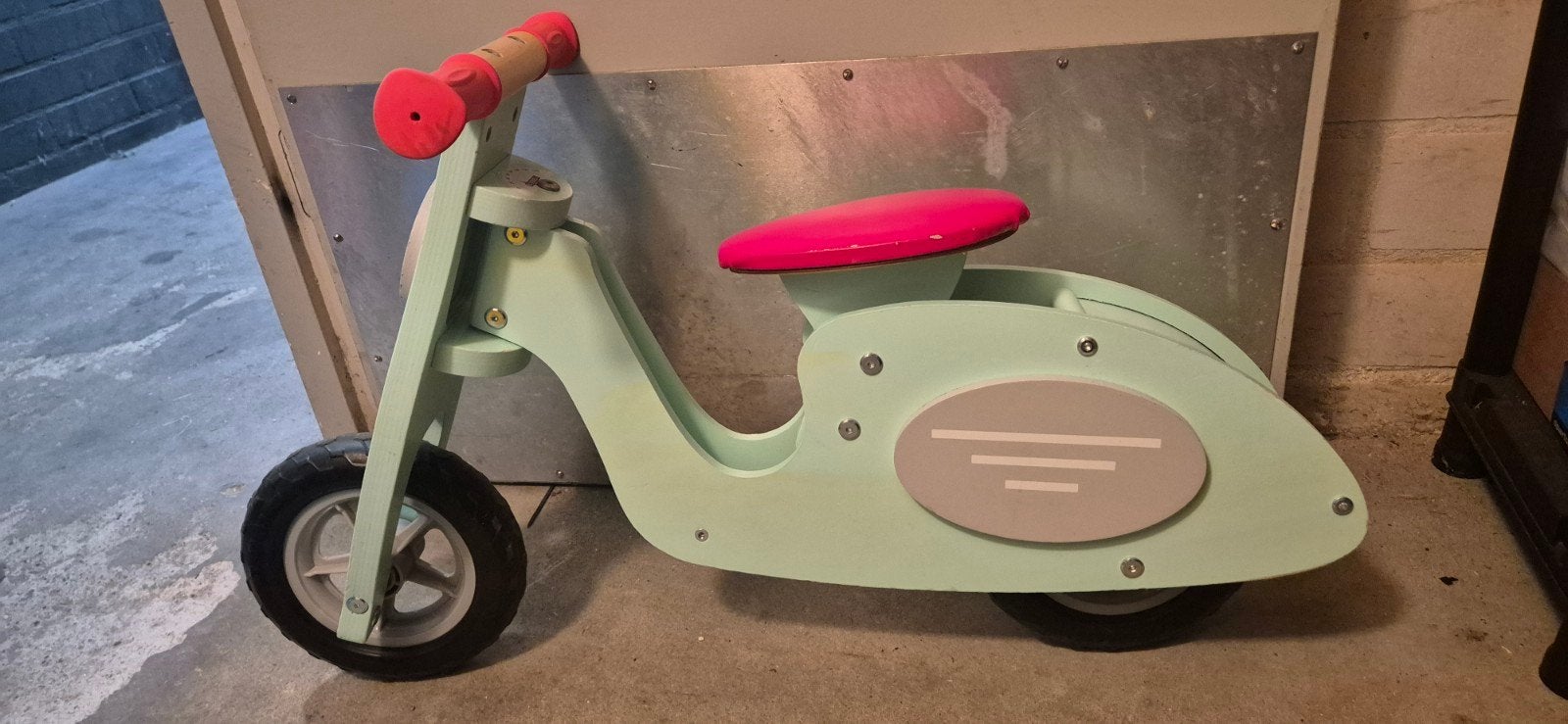 Houten loopscooter voor kinderen - Mintgroen/Roze, Ophalen of Verzenden, Zo goed als nieuw, Loopfiets