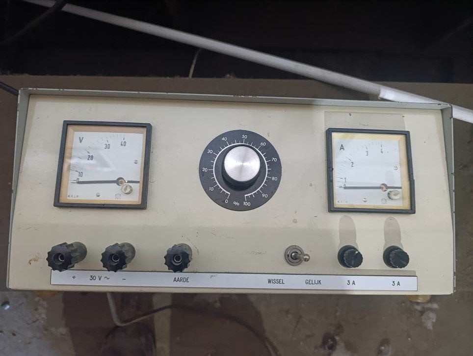 Vintage regelbare laboratoriumvoeding / transformator 0-30V, Ophalen of Verzenden