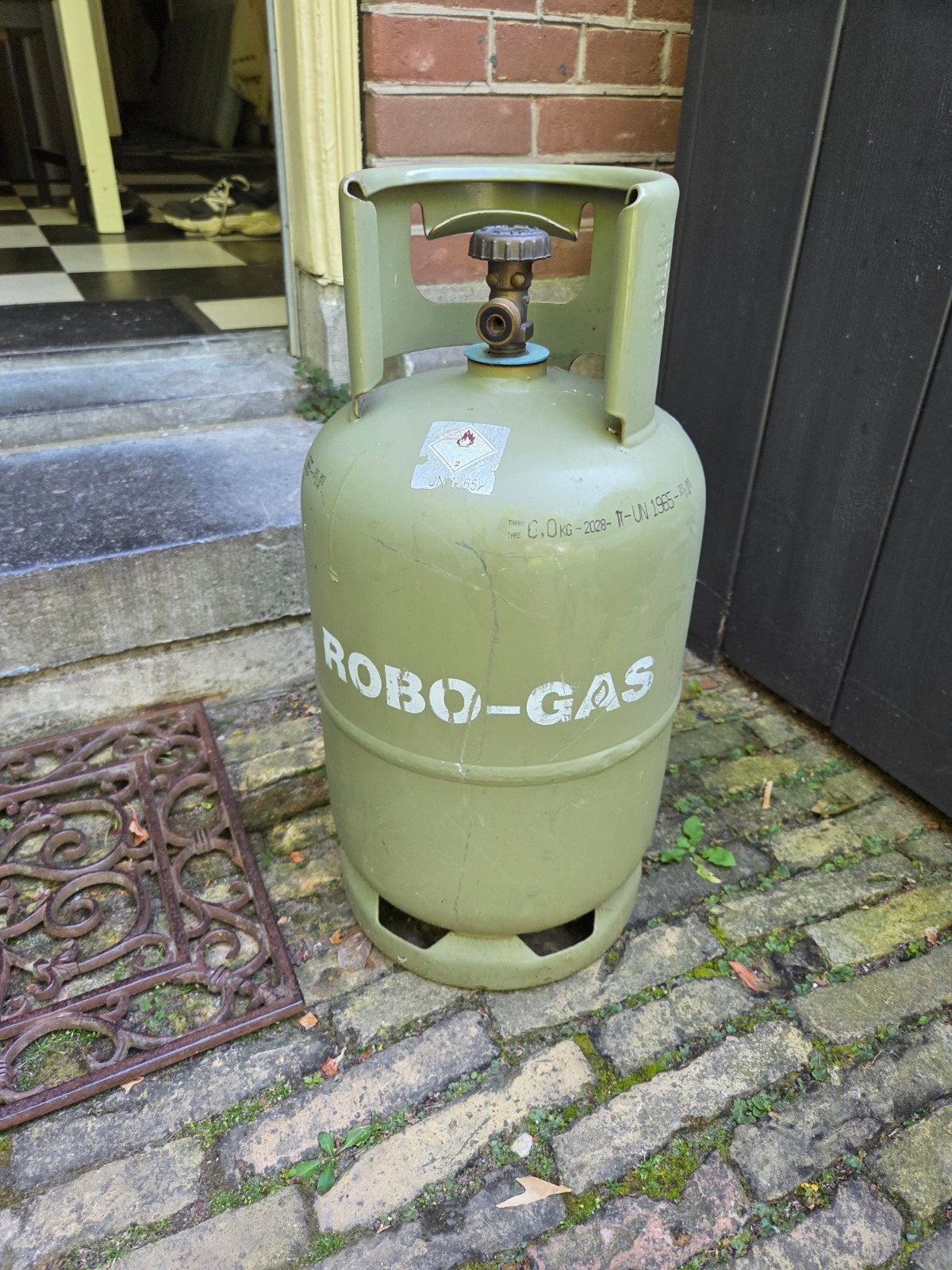 Robo-Gas gasfles, Ophalen, Gebruikt