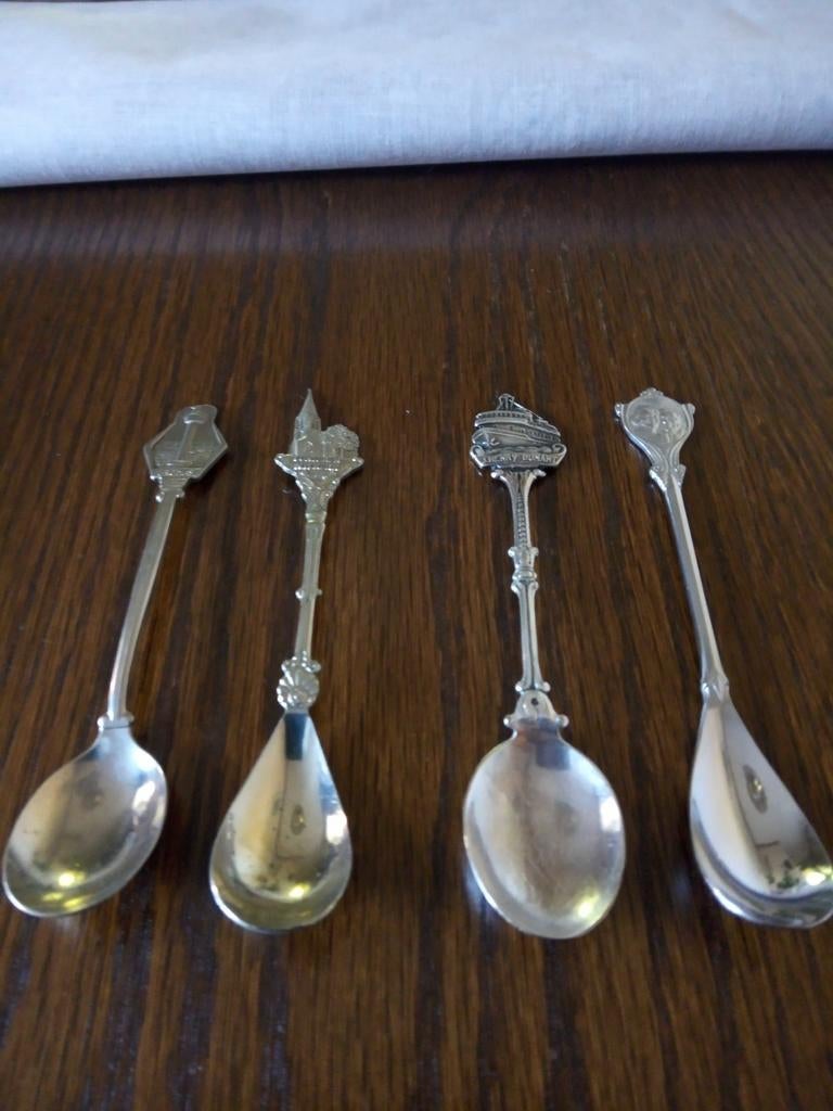 4 Thee Lepeltjes met afbeeldingen Jaren '50-'60, Ophalen of Verzenden