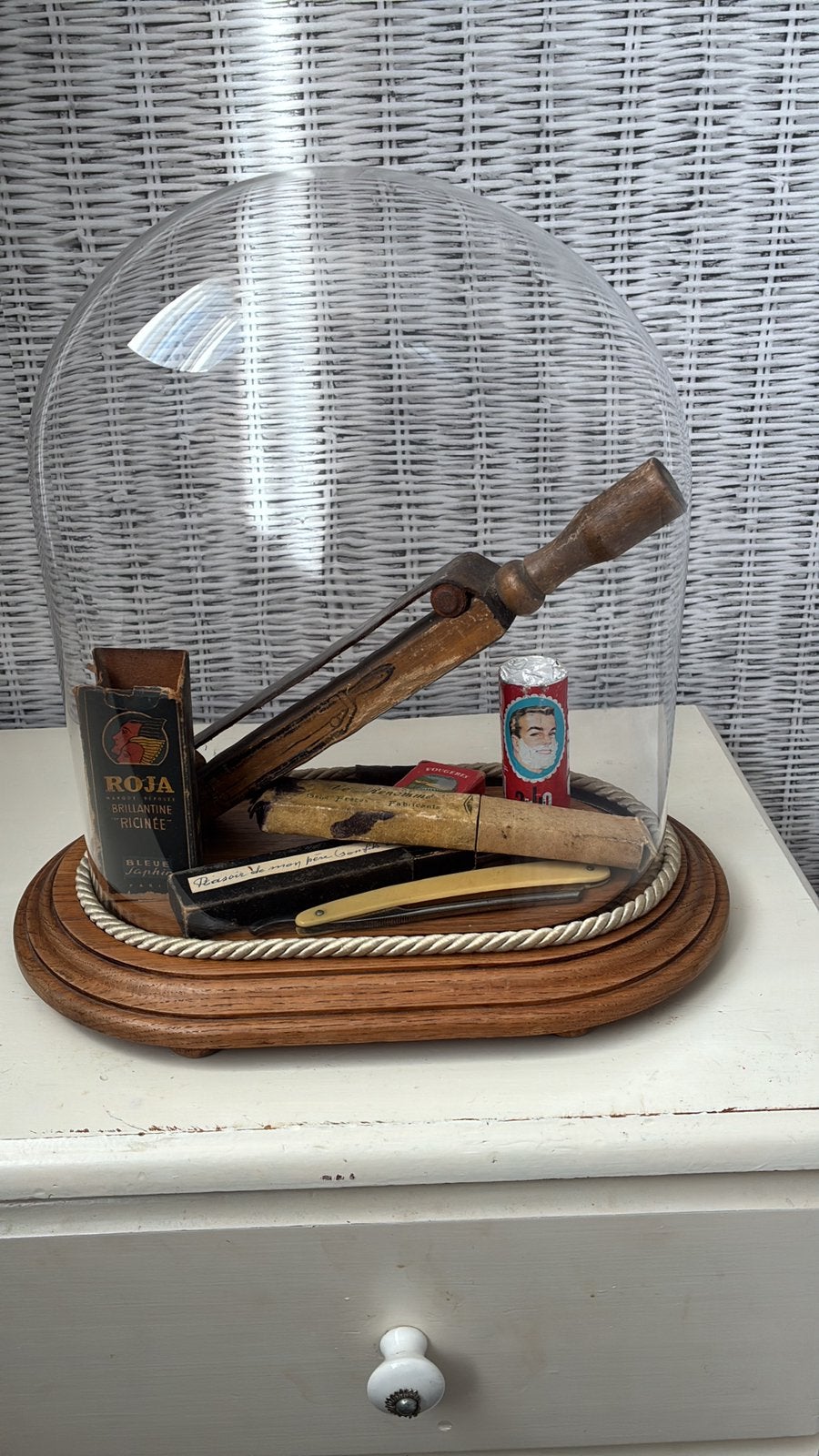 Prachtige oude stolp met oude kapperbenodigheden, Glas, Ophalen, Gebruikt