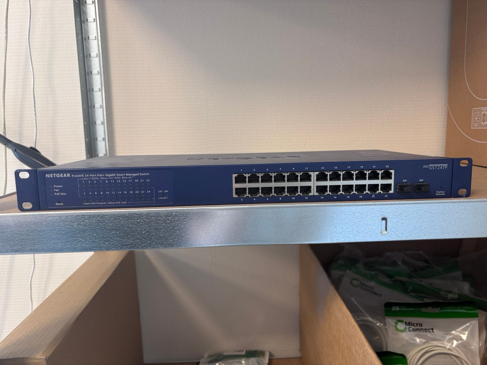 NetGear ProSafe 24port Switch, Computers en Software, Ophalen of Verzenden, Gebruikt