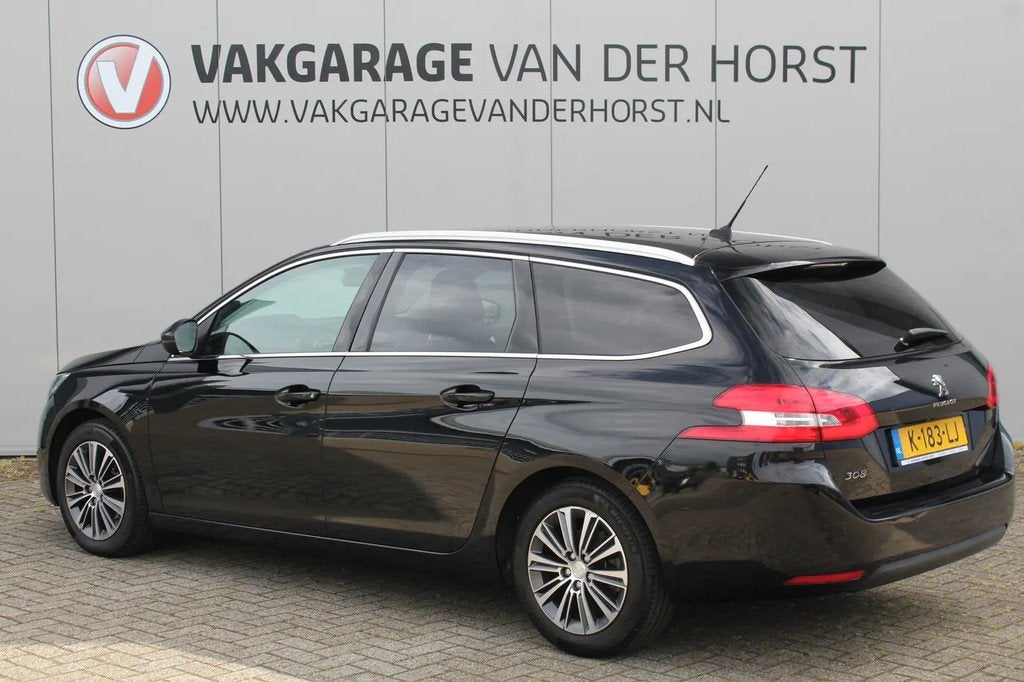 Peugeot 308 SW 1.2 Turbo 131 PK Blue Lease Allu € 10.880,0, Stof, Gebruikt, 1199 cc, Zwart