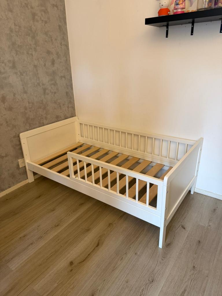 Petit amelie peuterbed, Kinderen en Baby's, Kinderkamer | Bedden, Ophalen, 70 tot 85 cm, 140 tot 160 cm, Zo goed als nieuw