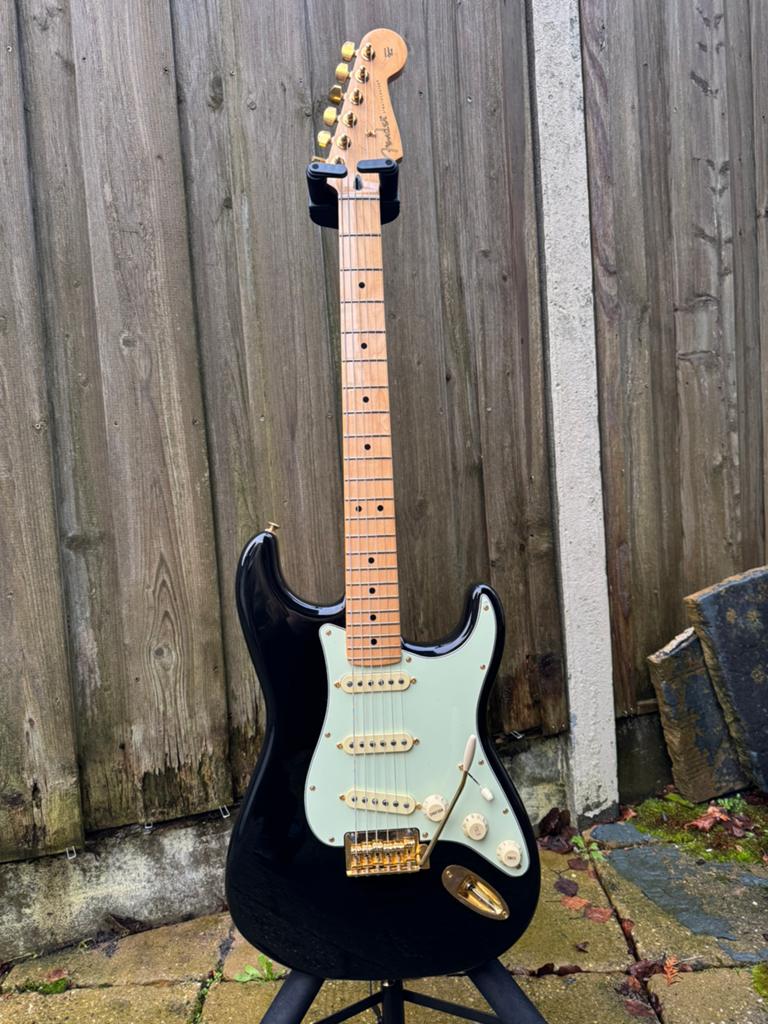 Fender Stratocaster MiM Zwart ZGAN, Muziek en Instrumenten, Ophalen of Verzenden, Zo goed als nieuw, Solid body, Fender